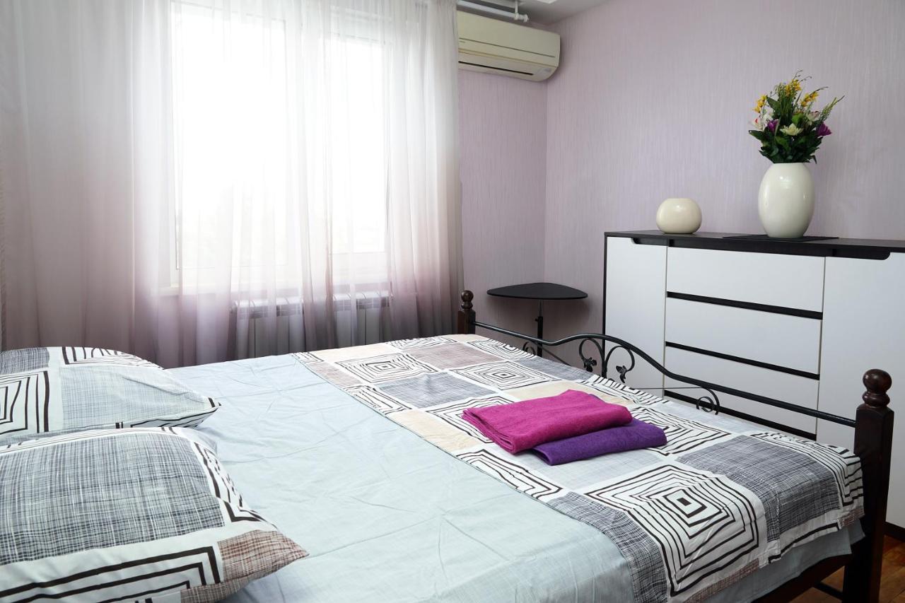 2 Rooms Semi-Luxury Apt On 39-H Nezalezhnoi Ukrаiny Street Next To The City Council Zaporizhia 외부 사진